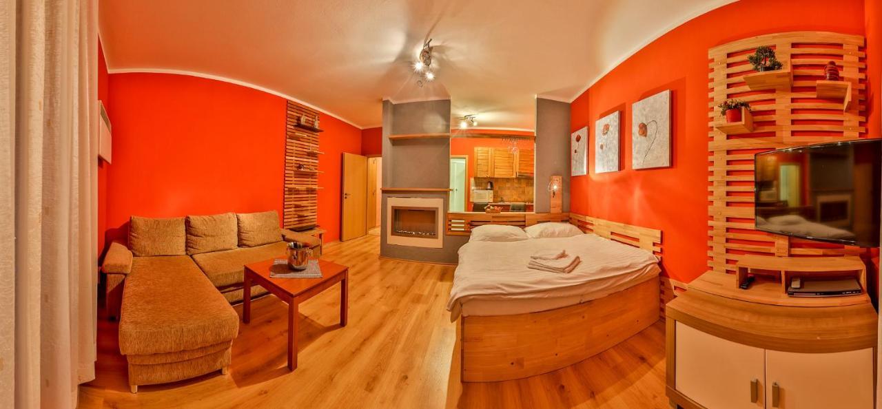 Apartmany Fatrapark 1 S Wellnessom Hrabovska Dolina รูชอมแบรอค ภายนอก รูปภาพ