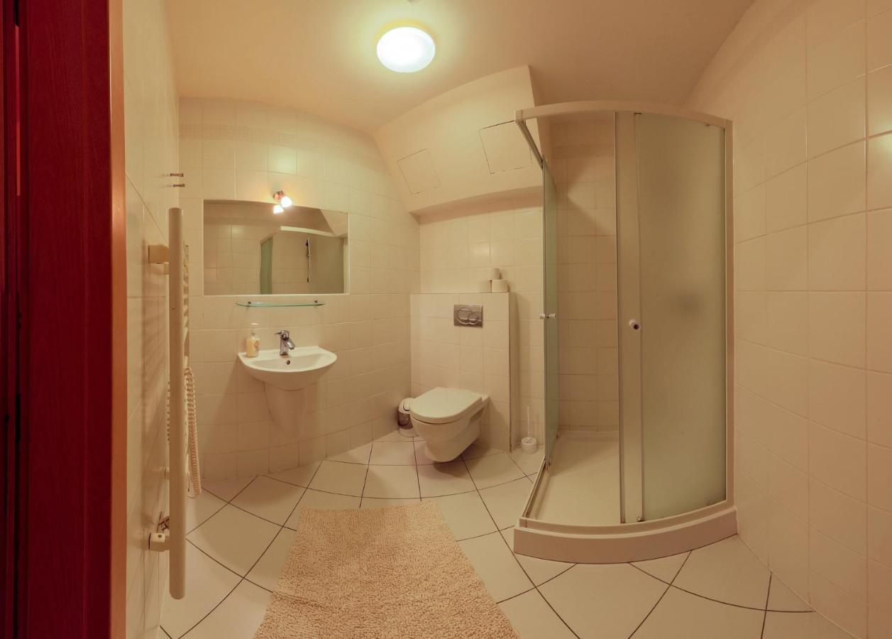Apartmany Fatrapark 1 S Wellnessom Hrabovska Dolina รูชอมแบรอค ภายนอก รูปภาพ