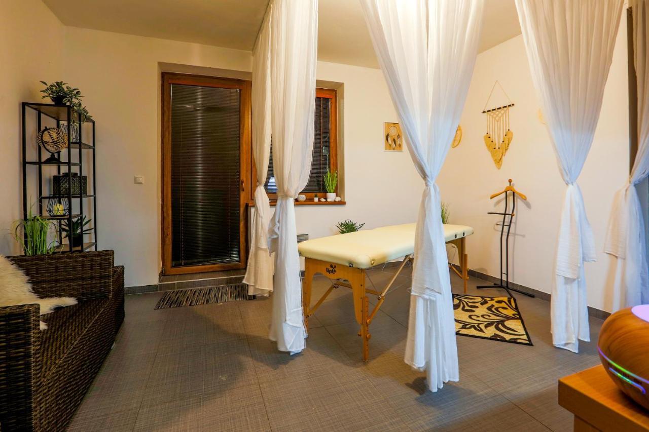 Apartmany Fatrapark 1 S Wellnessom Hrabovska Dolina รูชอมแบรอค ภายนอก รูปภาพ
